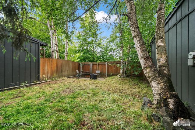 2062 Stonegate Circle, Anchorage, AK 99515