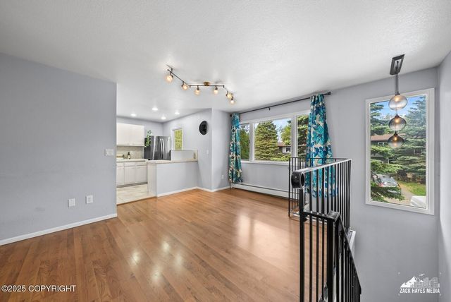 2062 Stonegate Circle, Anchorage, AK 99515