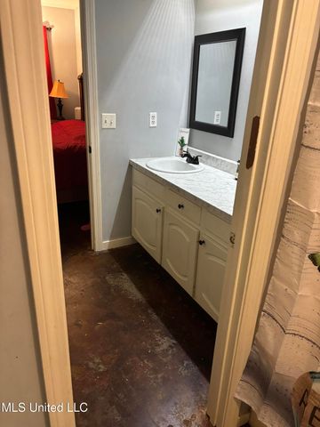 236 Par Cove, Byram, MS 39272