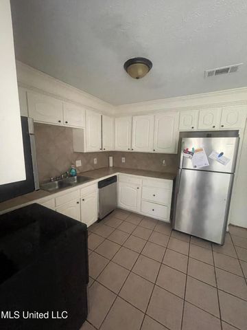 236 Par Cove, Byram, MS 39272