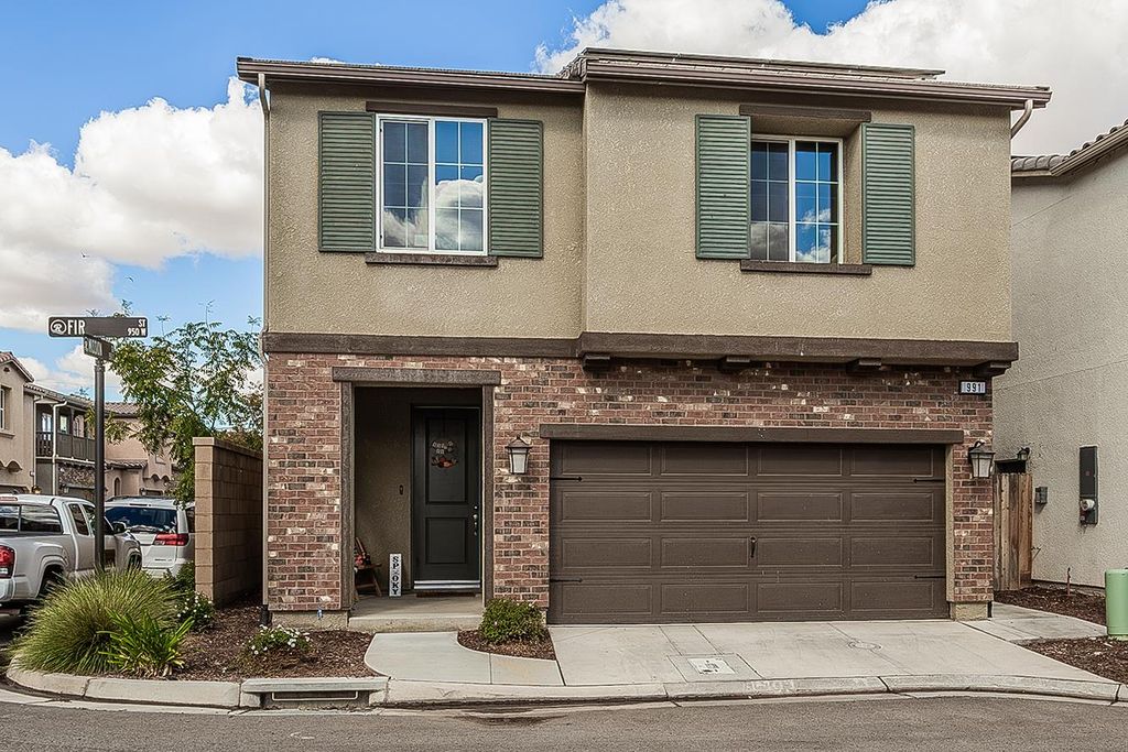 991 W Fir Street, Madera, CA 93636