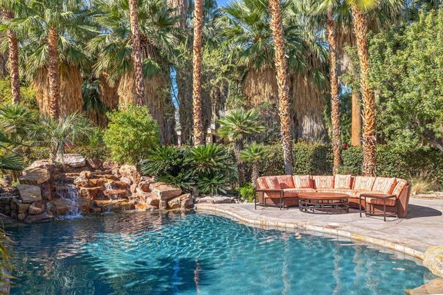 72825 Carriage Trail, Palm Desert, CA 92260