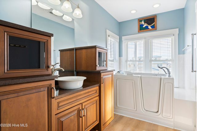 232 Grandview Drive, Sneads Ferry, NC 28460