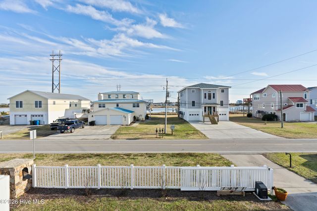 232 Grandview Drive, Sneads Ferry, NC 28460