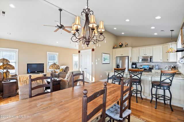 232 Grandview Drive, Sneads Ferry, NC 28460