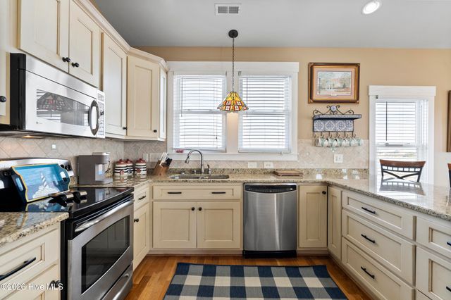 232 Grandview Drive, Sneads Ferry, NC 28460