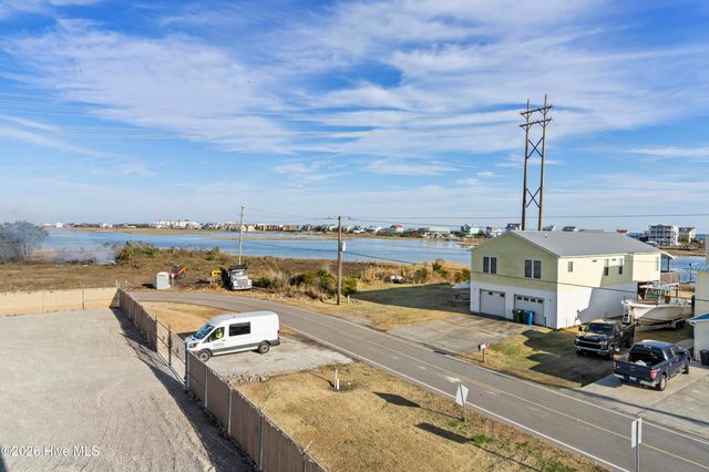 232 Grandview Drive, Sneads Ferry, NC 28460