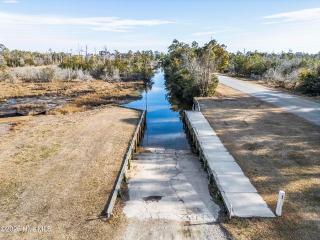 232 Grandview Drive, Sneads Ferry, NC 28460