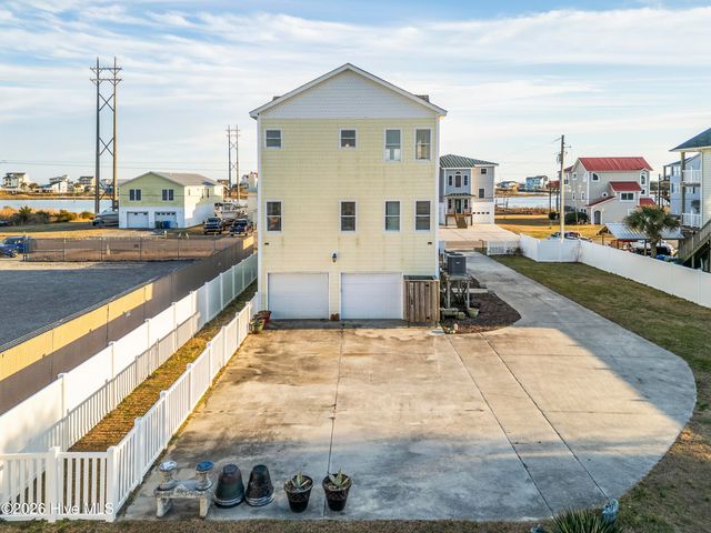 232 Grandview Drive, Sneads Ferry, NC 28460