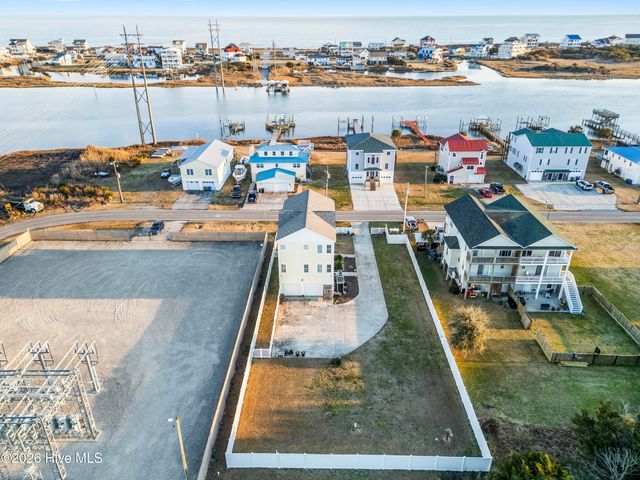 232 Grandview Drive, Sneads Ferry, NC 28460