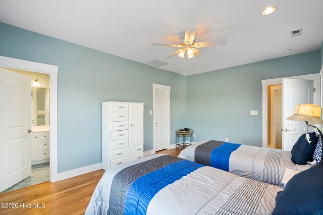 232 Grandview Drive, Sneads Ferry, NC 28460