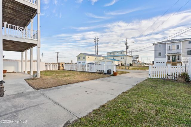 232 Grandview Drive, Sneads Ferry, NC 28460