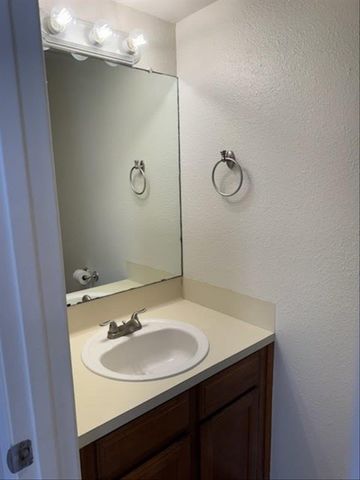 1504 Waterloo TRL A, Austin, TX 78704