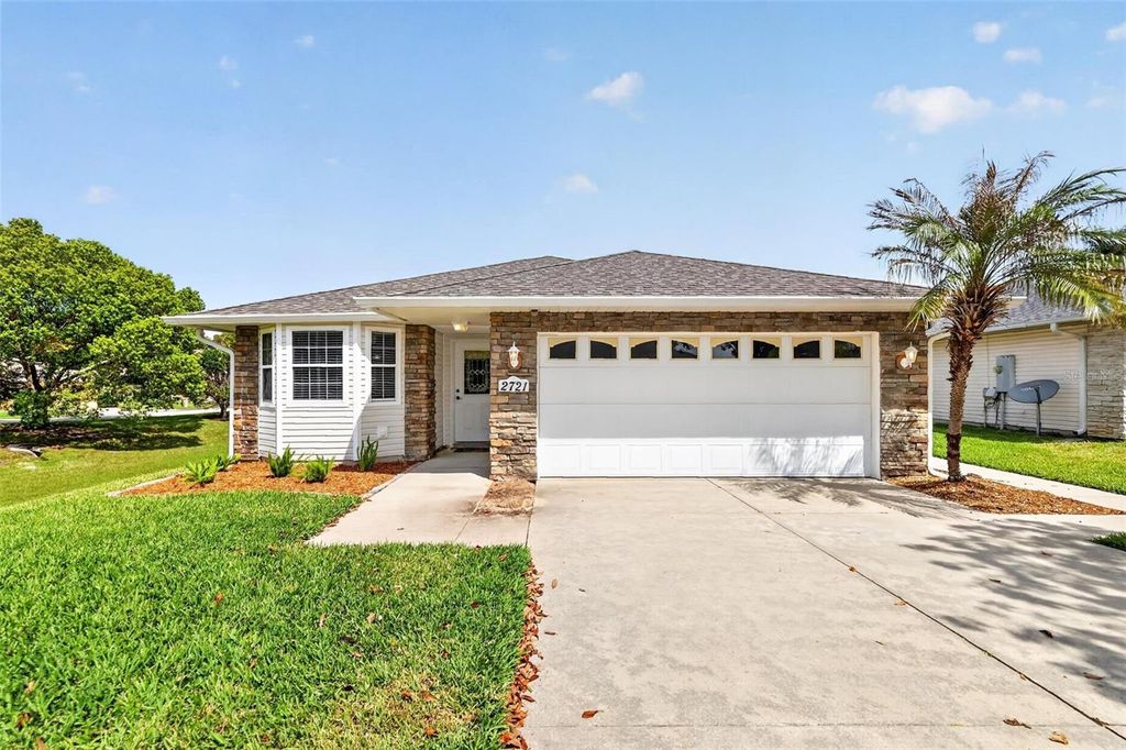 Image 13 of property listing at 2721 BAY LAGOON WAY, Tavares, FL 32778