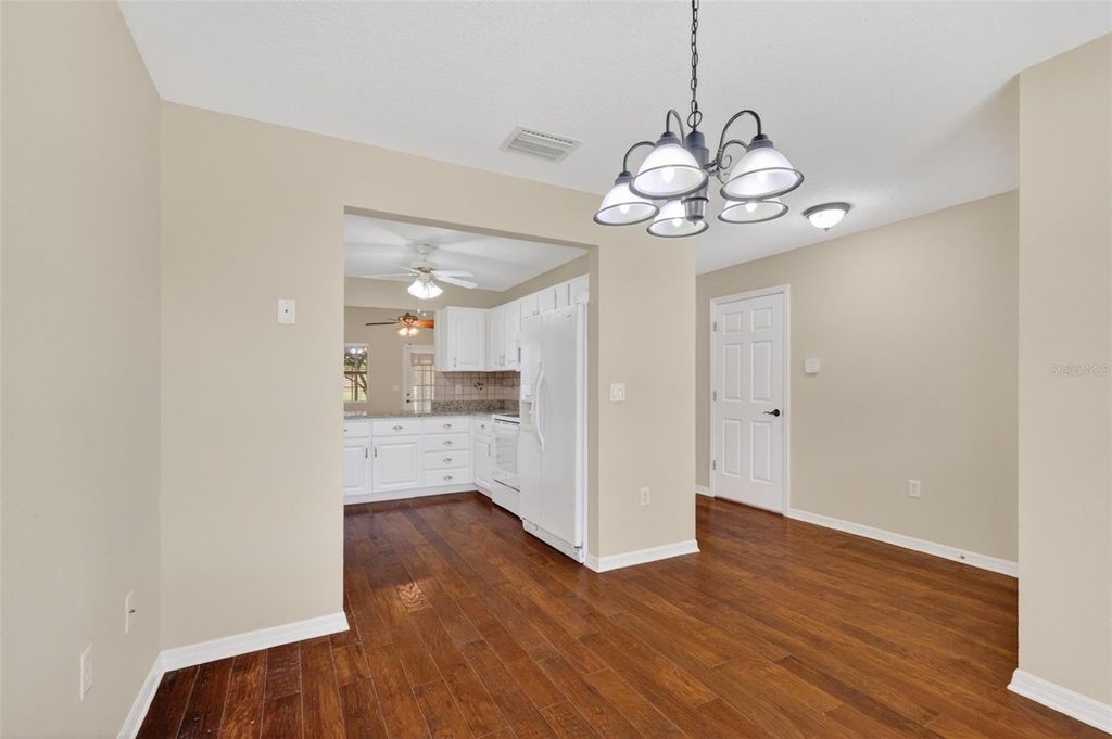 Image 18 of property listing at 2721 BAY LAGOON WAY, Tavares, FL 32778