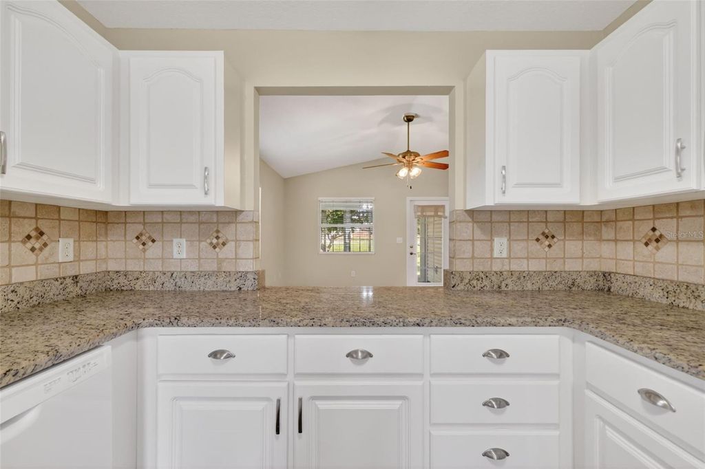 Image 24 of property listing at 2721 BAY LAGOON WAY, Tavares, FL 32778