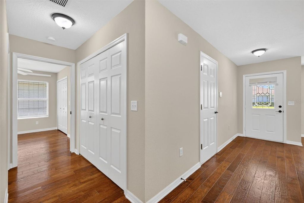 Image 28 of property listing at 2721 BAY LAGOON WAY, Tavares, FL 32778