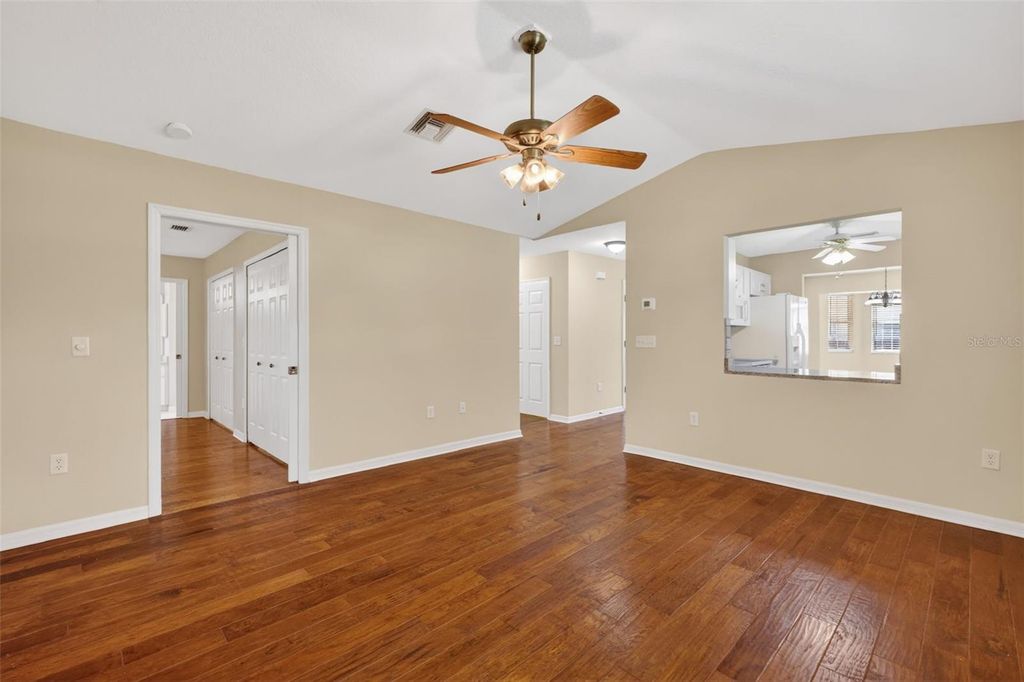 Image 31 of property listing at 2721 BAY LAGOON WAY, Tavares, FL 32778