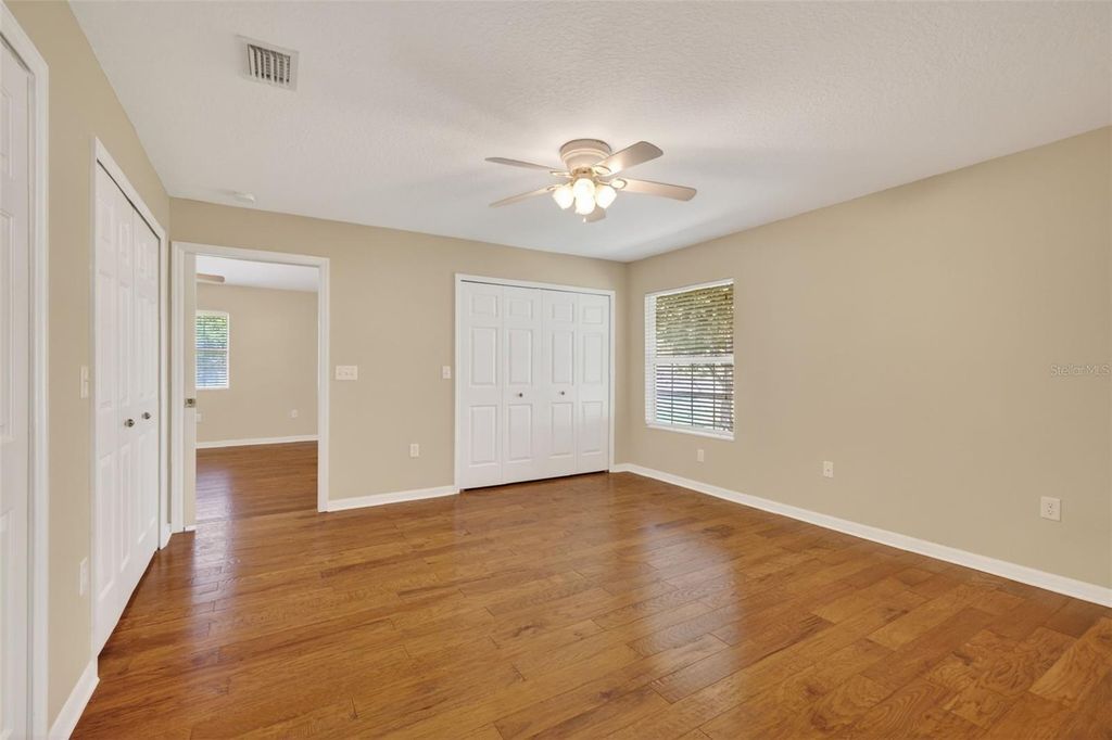 Image 37 of property listing at 2721 BAY LAGOON WAY, Tavares, FL 32778