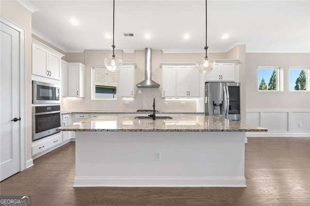 6853 River Rock Drive, Flowery Branch, GA 30542