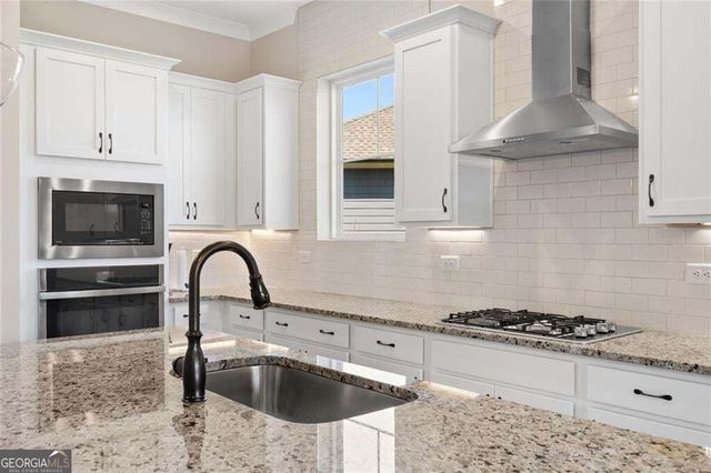 6853 River Rock Drive, Flowery Branch, GA 30542