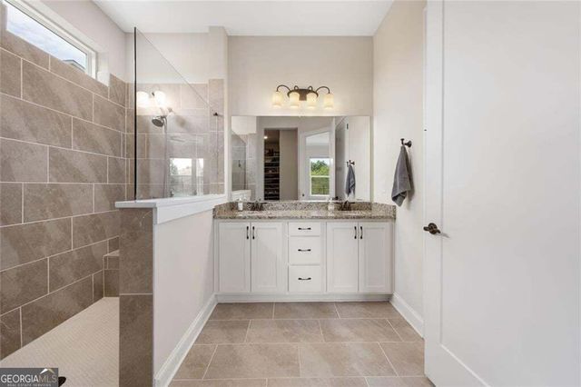 6853 River Rock Drive, Flowery Branch, GA 30542