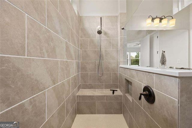6853 River Rock Drive, Flowery Branch, GA 30542