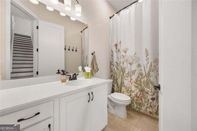 6853 River Rock Drive, Flowery Branch, GA 30542
