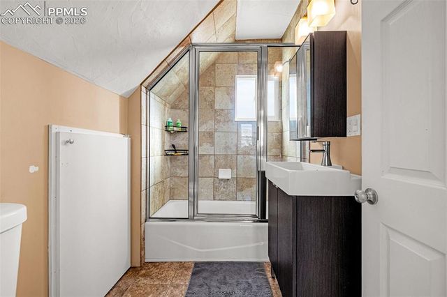 2008 W Cucharras Street, Colorado Springs, CO 80904