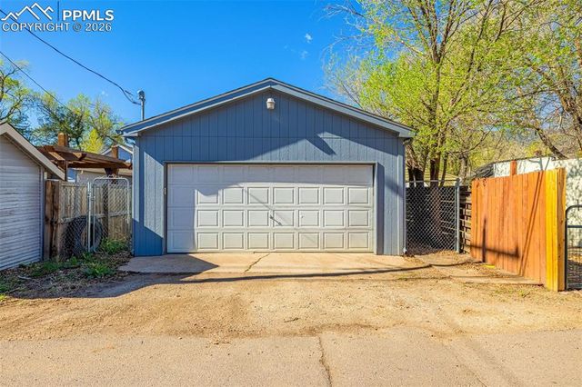 2008 W Cucharras Street, Colorado Springs, CO 80904
