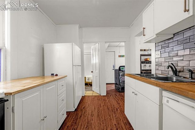 2008 W Cucharras Street, Colorado Springs, CO 80904