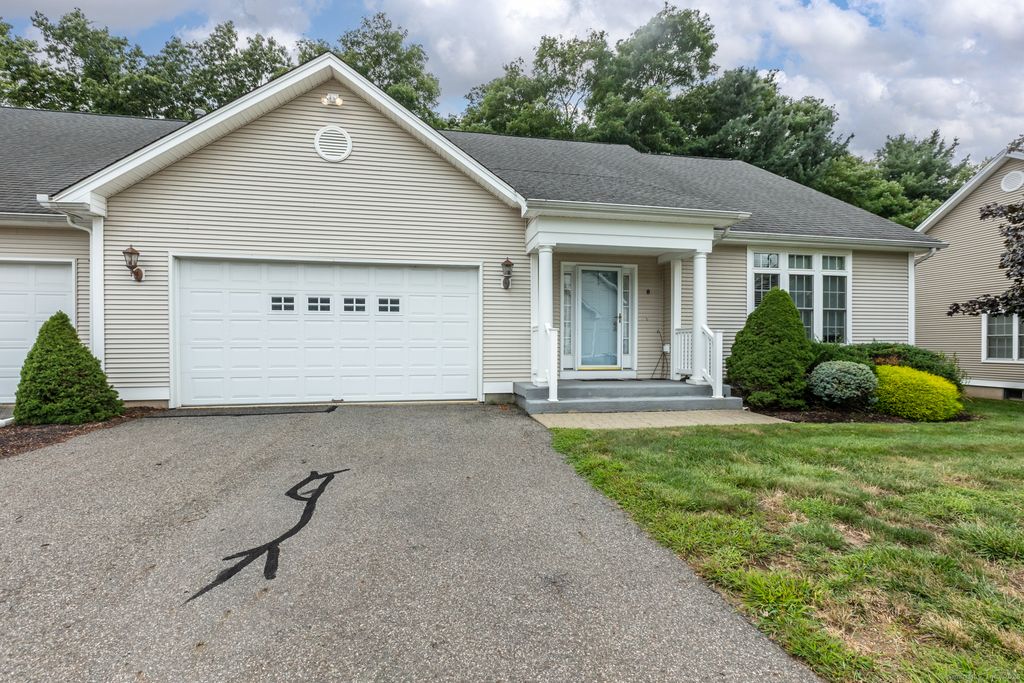 8 Dobson Commons Circle 8, Vernon, CT 06066