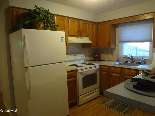 21A Woodcliffe Drive, Clifton Park, NY 12065