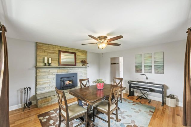 1310 Sunnycrest DRIVE, Waukesha, WI 53186