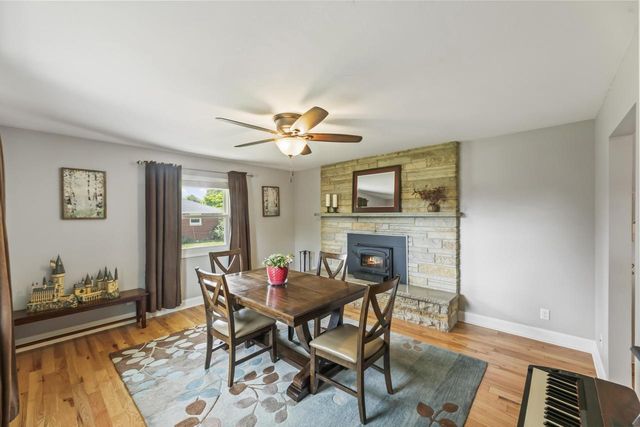 1310 Sunnycrest DRIVE, Waukesha, WI 53186