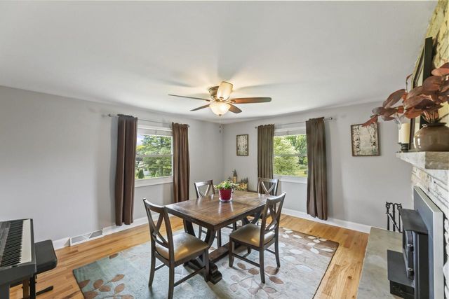 1310 Sunnycrest DRIVE, Waukesha, WI 53186
