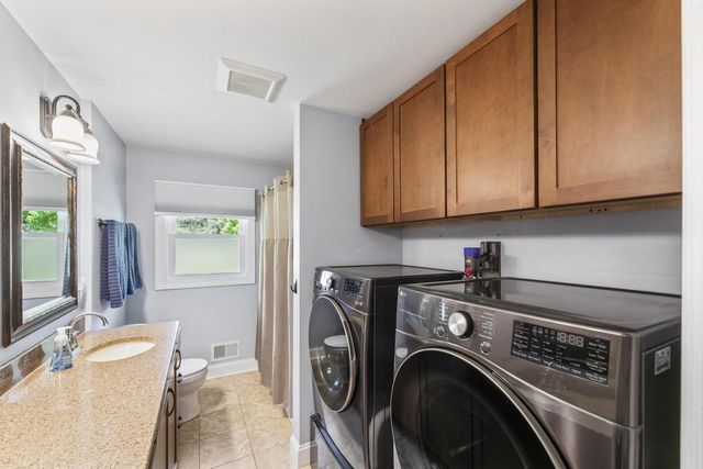 1310 Sunnycrest DRIVE, Waukesha, WI 53186
