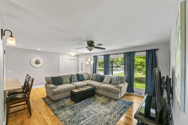 1310 Sunnycrest DRIVE, Waukesha, WI 53186