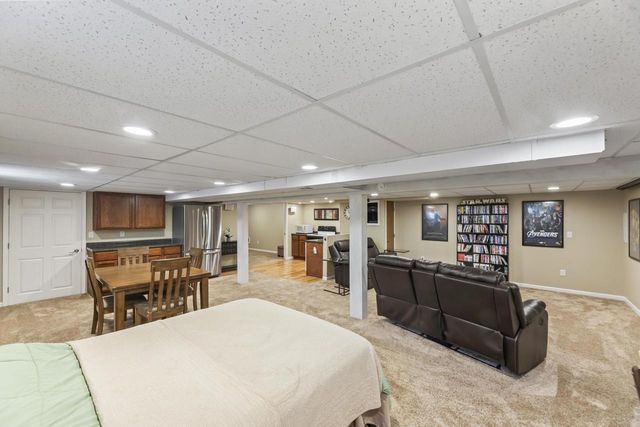 1310 Sunnycrest DRIVE, Waukesha, WI 53186