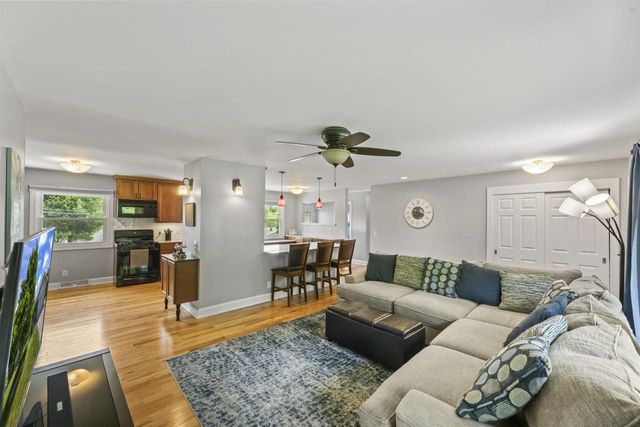 1310 Sunnycrest DRIVE, Waukesha, WI 53186