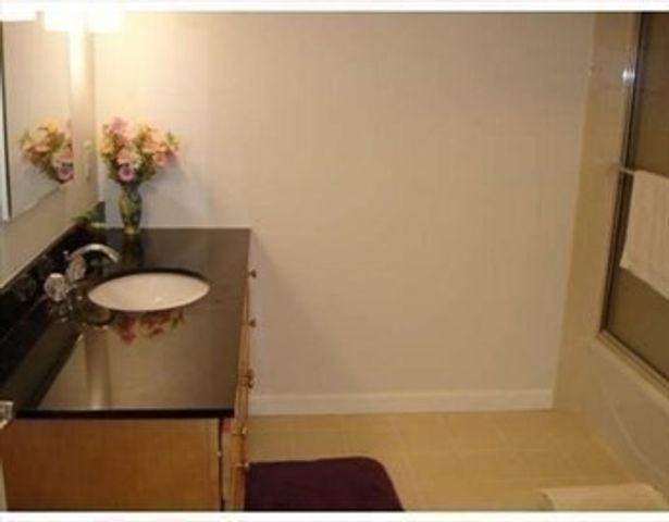 400 Cross 403, Winchester, MA 01890