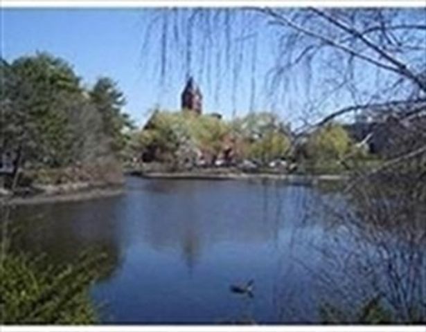 400 Cross 403, Winchester, MA 01890