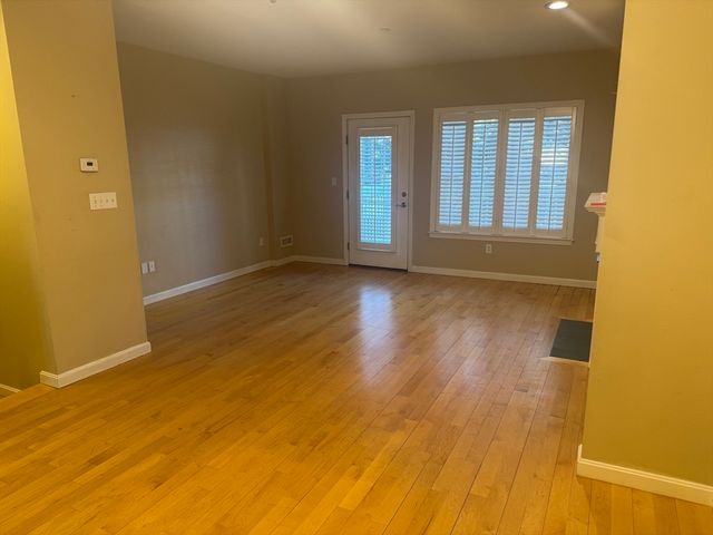 400 Cross 403, Winchester, MA 01890