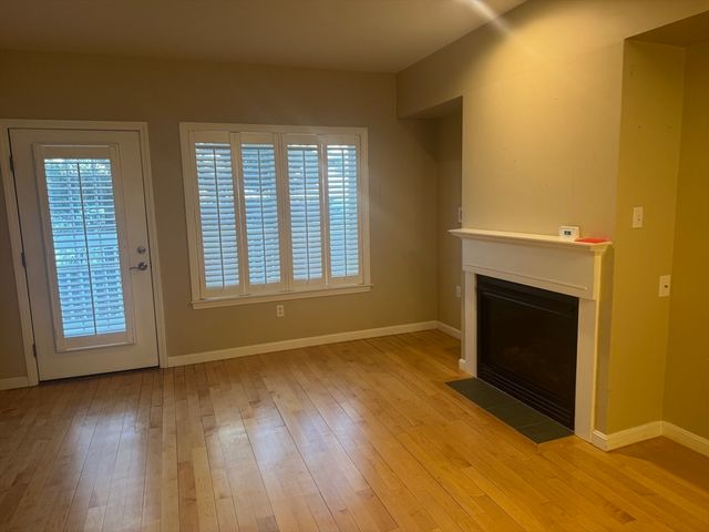 400 Cross 403, Winchester, MA 01890