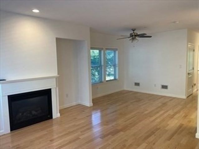 400 Cross 403, Winchester, MA 01890