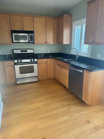 400 Cross 403, Winchester, MA 01890