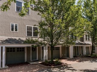 400 Cross 403, Winchester, MA 01890