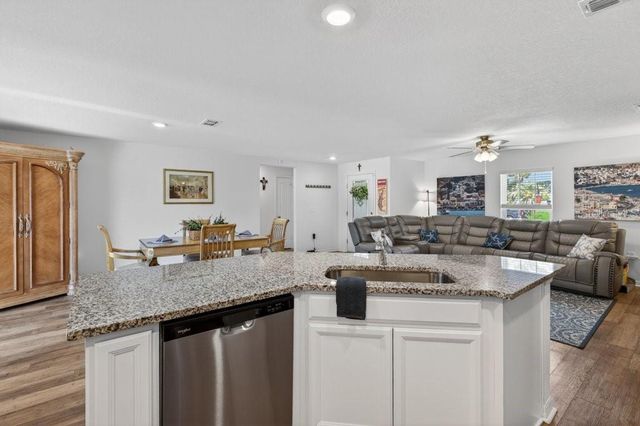 15 PRINCESS KATHLEEN LANE, Palm Coast, FL 32164