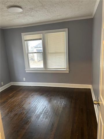 4129 College Avenue, Kansas City, MO 64130