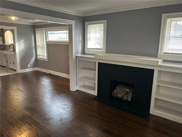 4129 College Avenue, Kansas City, MO 64130